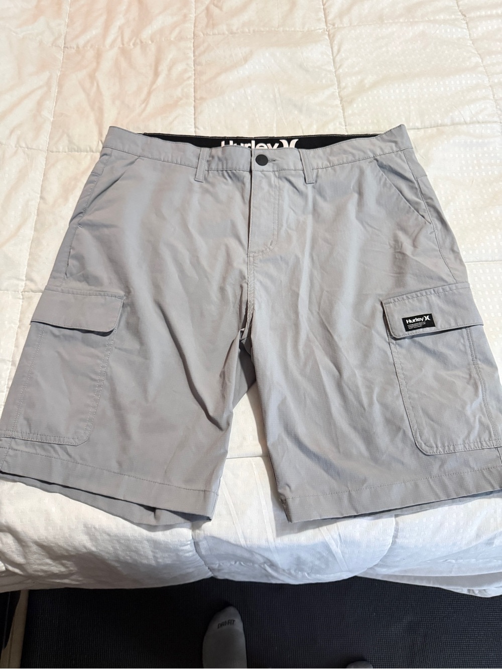 Hurley Light Gray Men's Cargo Shorts with Side Pockets